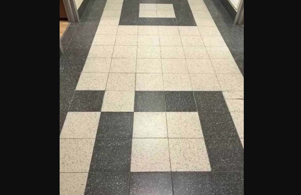 triggering your ocd, square tile in wrong place, fail, you had one job