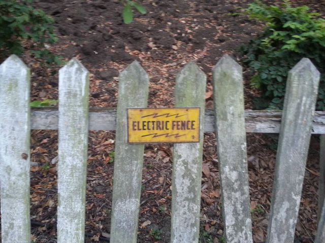 sign, electric, fence, wood, legit