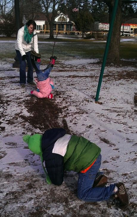 little girl falling out of swing caught at the wrong moment, fail, ouch, timing
