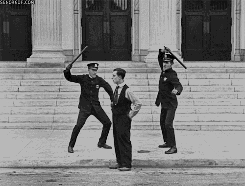 charlie chaplin trolling the police, old style cops, fail, slapstick
