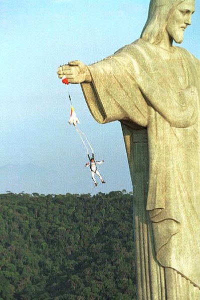 statue, jesus, parachute, fail