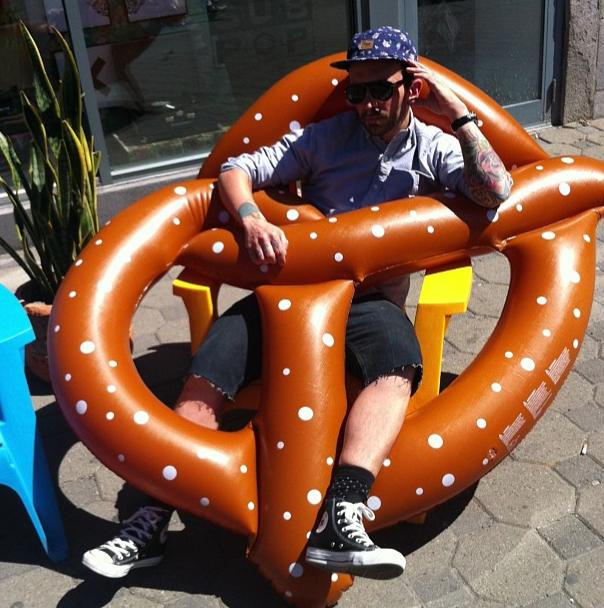 giant pretzel, lol