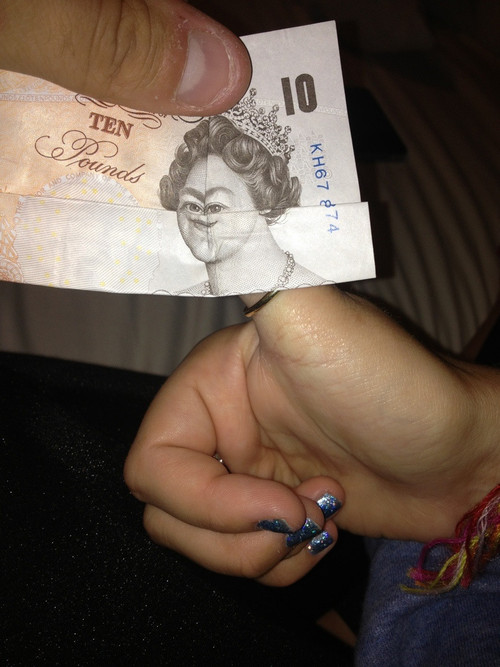 money, lol, folding, queen face, no nose