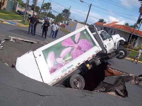 truck, sink hole, accident, damn