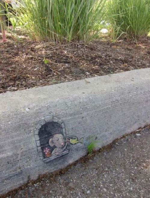 street art, mouse, watering plant