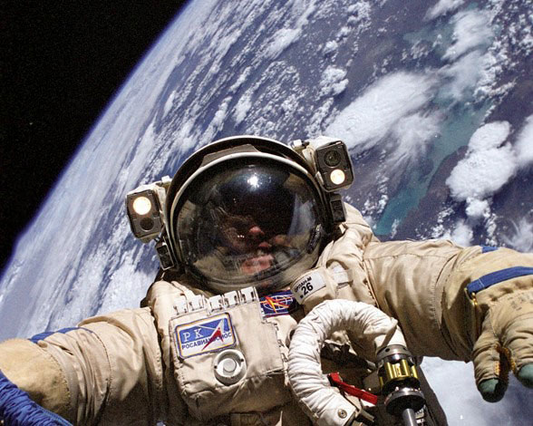 selfie, astronaut, space, earth, win