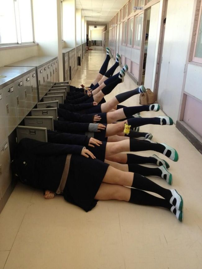 wtf, head in locker, private school