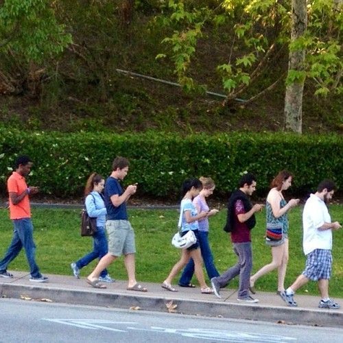 smartphone, crowd of people, lol, zombies