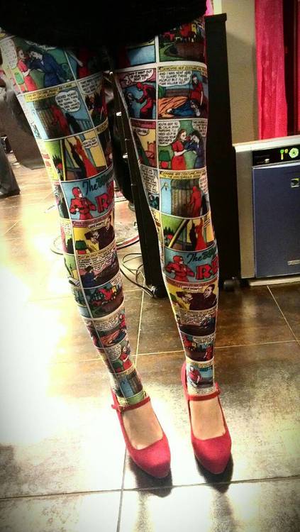 comic book leggings, clothes, win