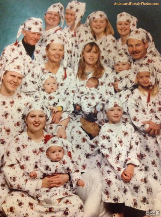 awkward family photos, matching pyjamas, wtf