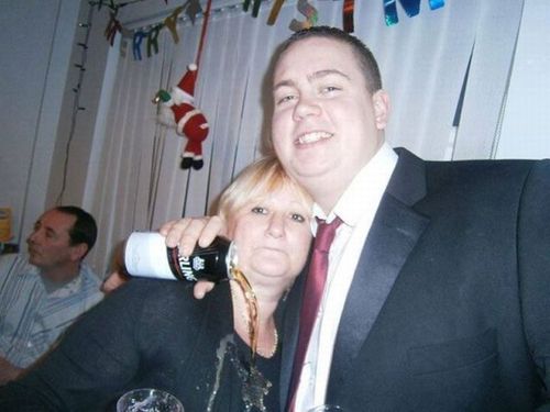 photo, pouring beer over his mom, fail