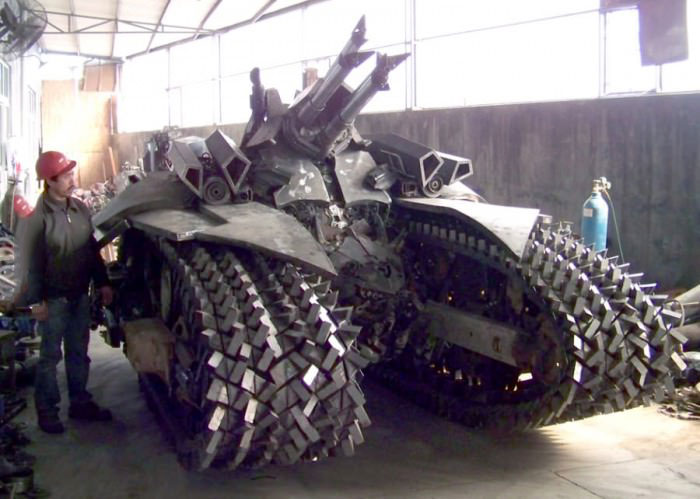 bad ass tank, war machines