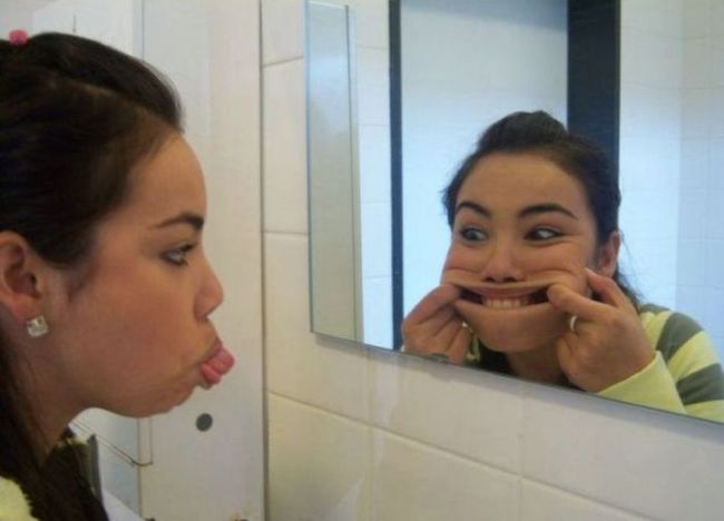 funny face, mirror, wait, what?
