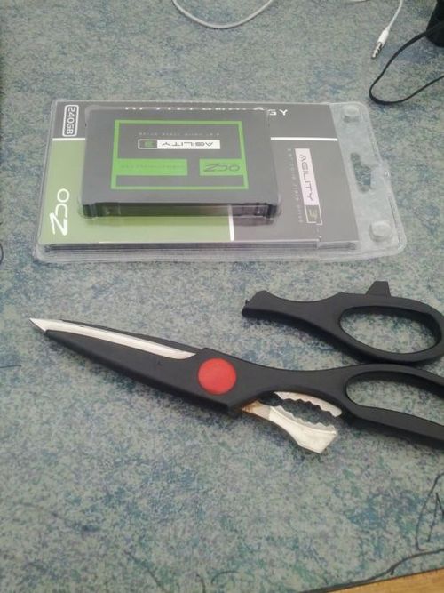 ssd, broken scissors, scumbag plastic packaging