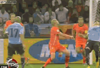 de zeeuw kicked in the face with bicycle kick, gif