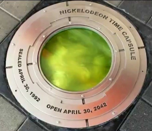 what do you think is in it?, nickelodeon time capsule