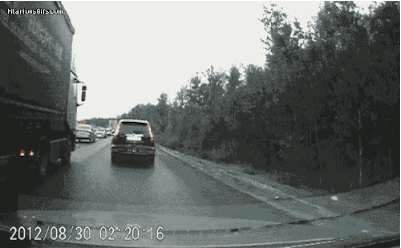 driver speeds along shoulder and runs into a problem, karma, this guy gets what is coming to him