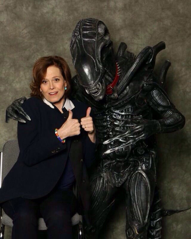 sigourney weaver reunion with alien