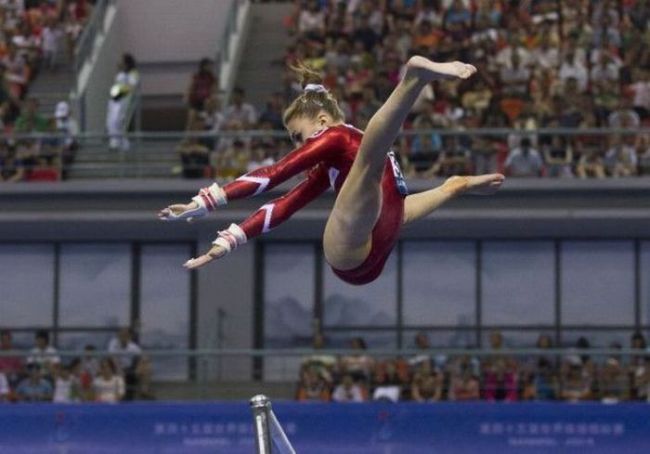 gymnast timing contortion
