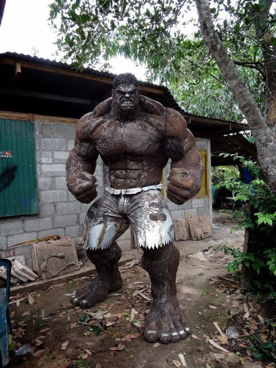 statue of the incredible hulk, art sculpture