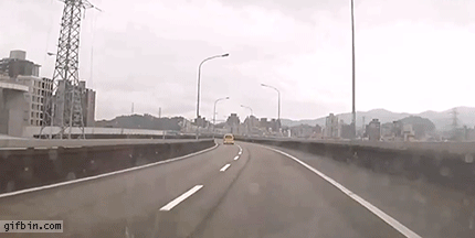 taiwan plane crashes into river and hits car, wtf