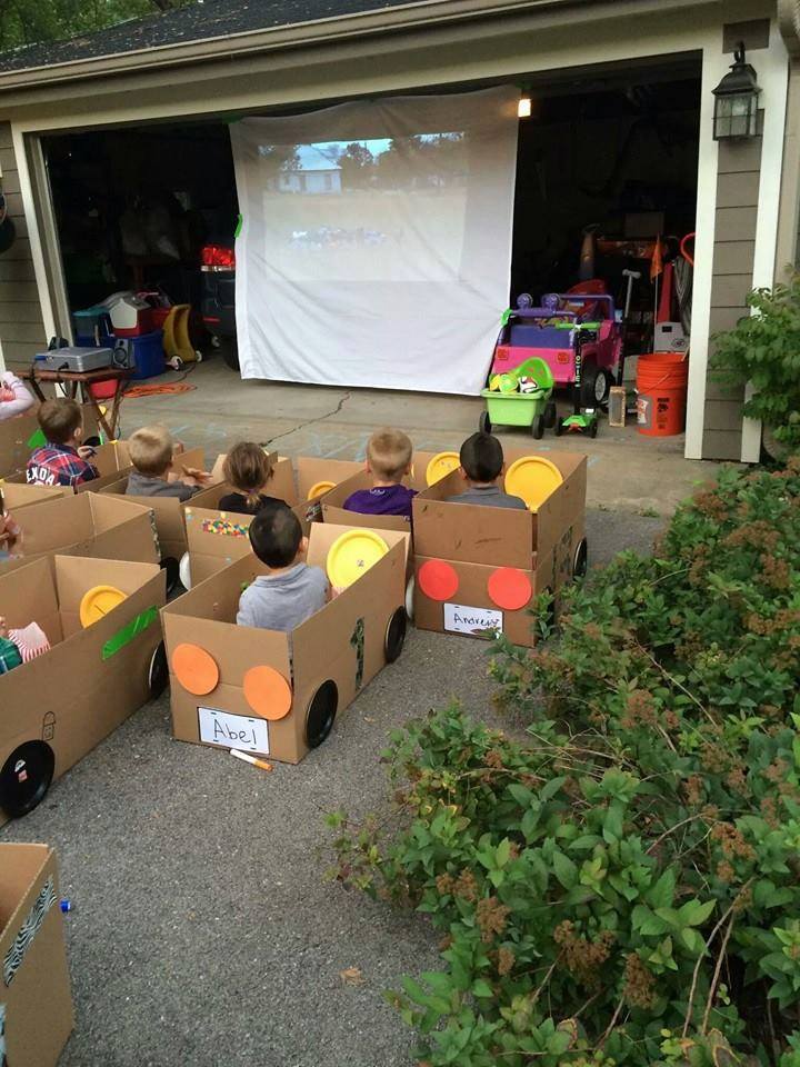 drive through movie for kids, great summer acitivity for parents idea
