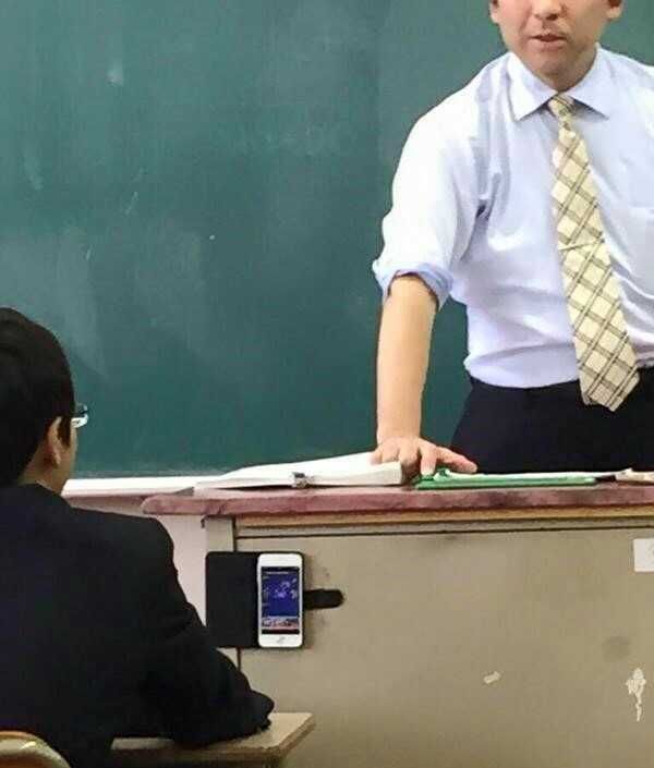 the best place to hide your smartphone while in class