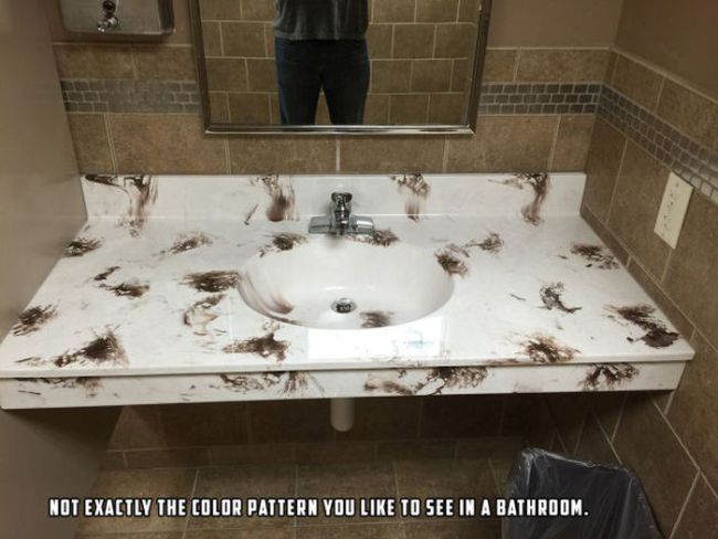 not exactly the color pattern you like to see in a bathroom
