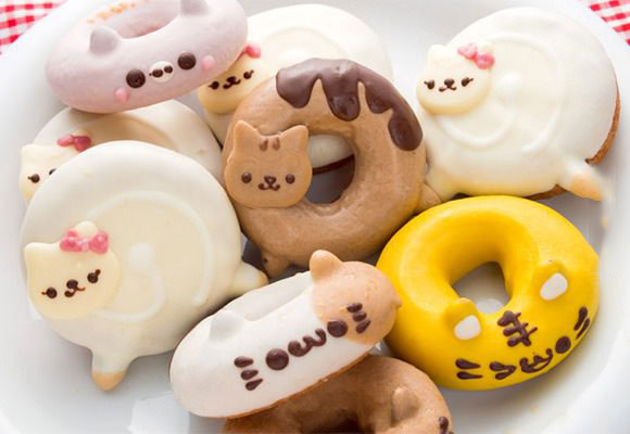 the most adorable donuts ever, kitten pastries
