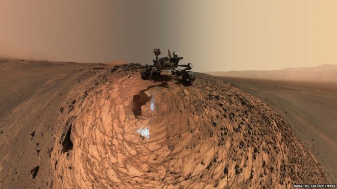 curiosity mars rover takes low-angle selfie