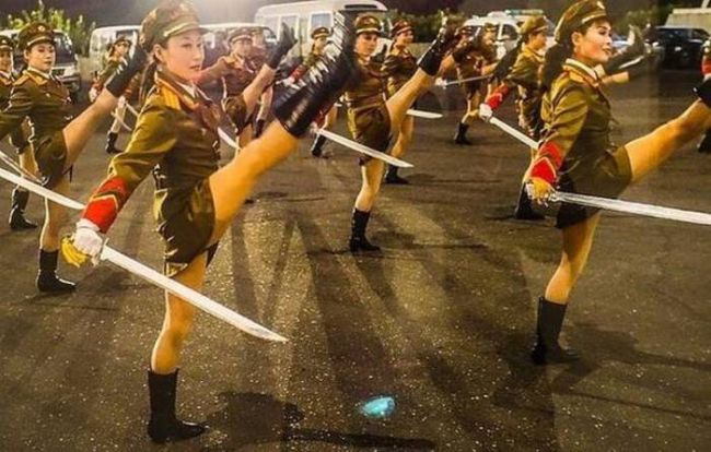 sexiest army parade ever
