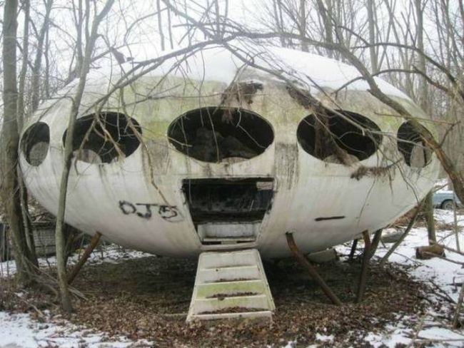 weird ufo shaped concrete pod in woods, wtf