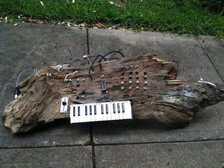 analog synthesizer