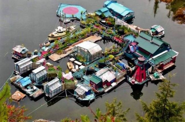 awesome multi platform boat house complex, win