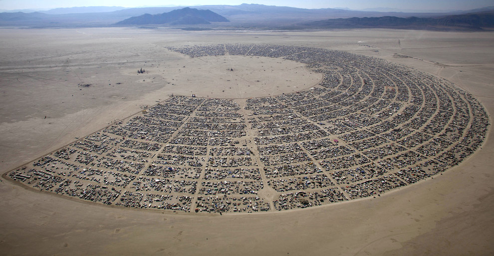 37 of the most insane pictures ever taken at burning man