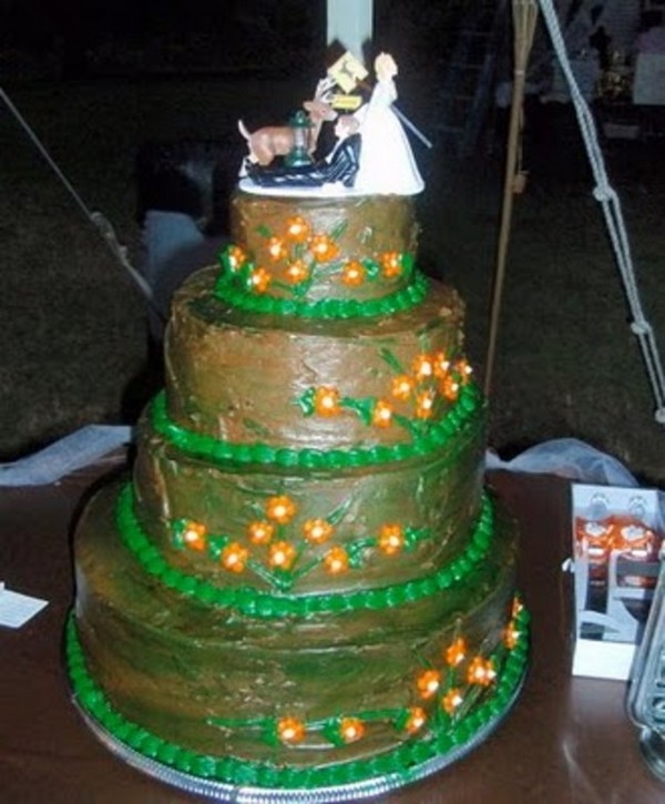worst wedding cake ever, green and brown wedding cake