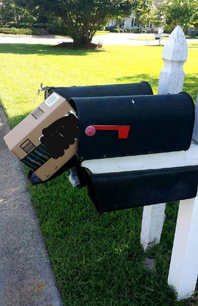 package sticking out of mailbox, delivery fail