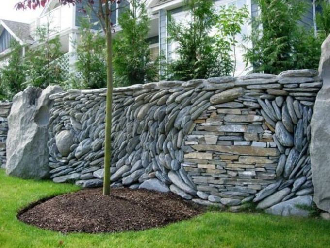 beautiful rock wall made by an artisan