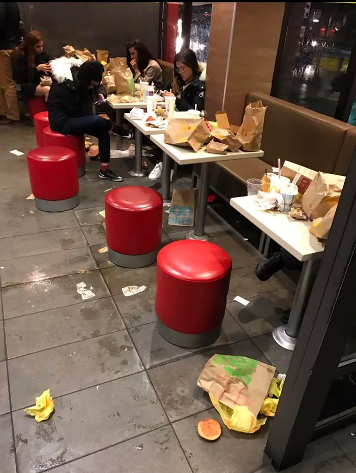 mcdonalds in chicago, people are nasty